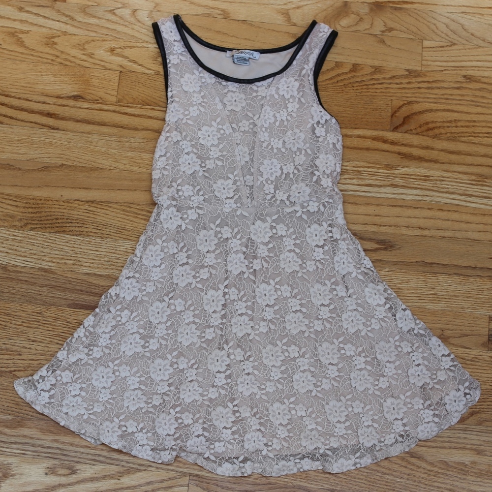 Light Pink Lace Swool Skater Dress Sz M